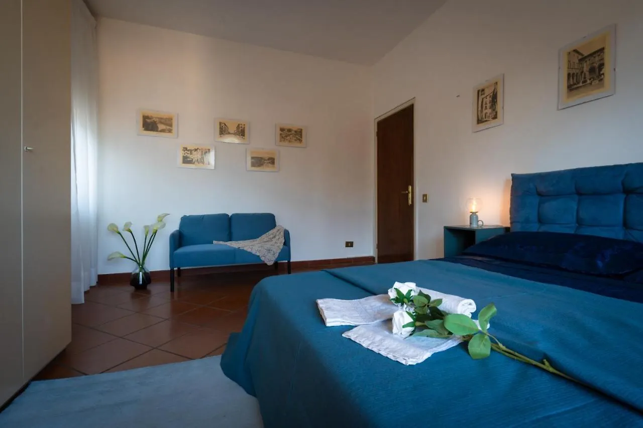 Welcome To Casa Di Lucca - Your Friendly Retreat With Terrace And Parking Apartment