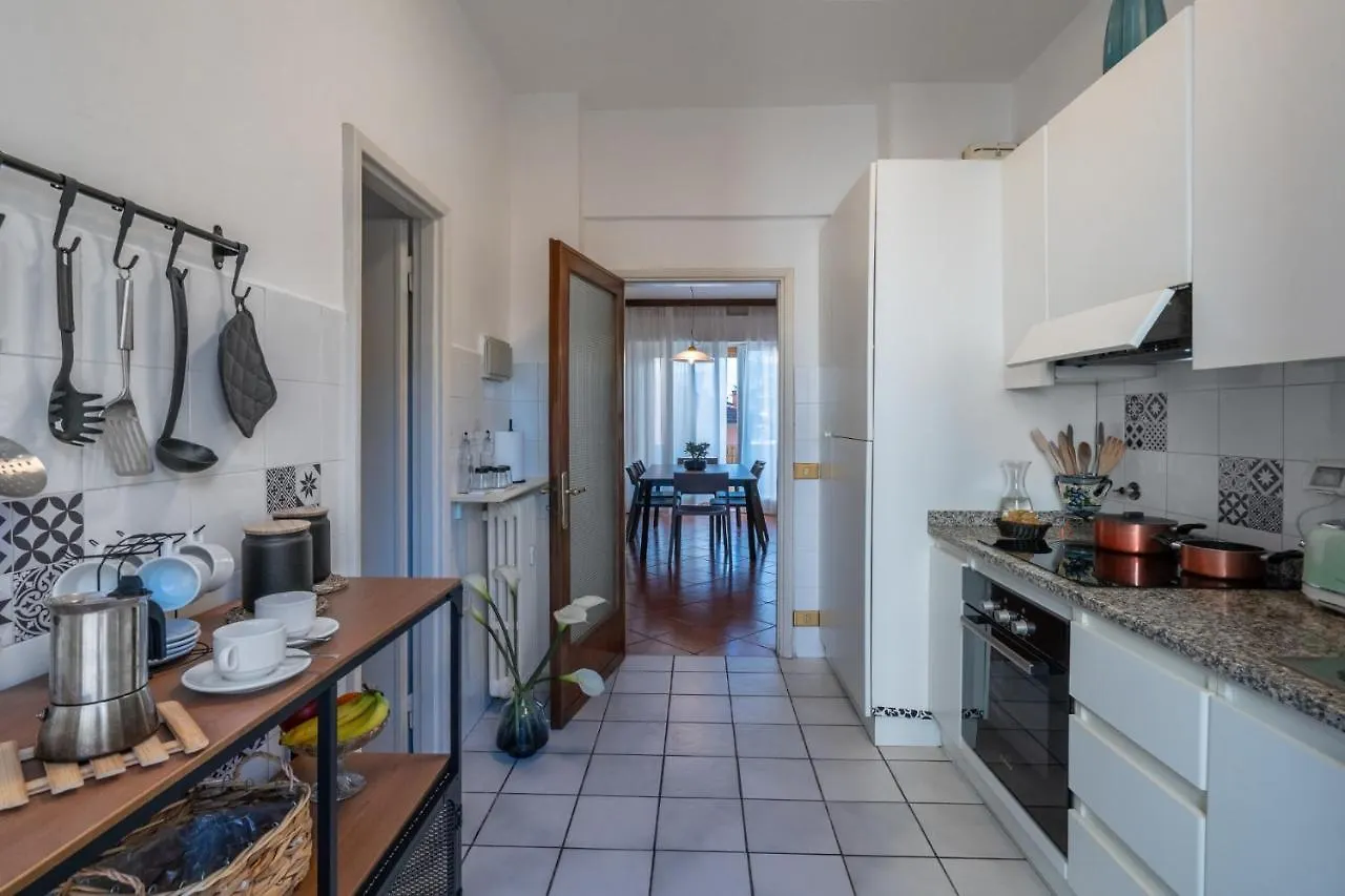 Apartment Welcome To Casa Di Lucca - Your Friendly Retreat With Terrace And Parking Italy