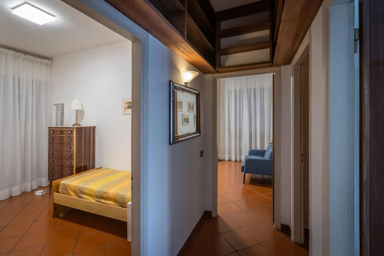 Apartment Welcome To Casa Di Lucca - Your Friendly Retreat With Terrace And Parking