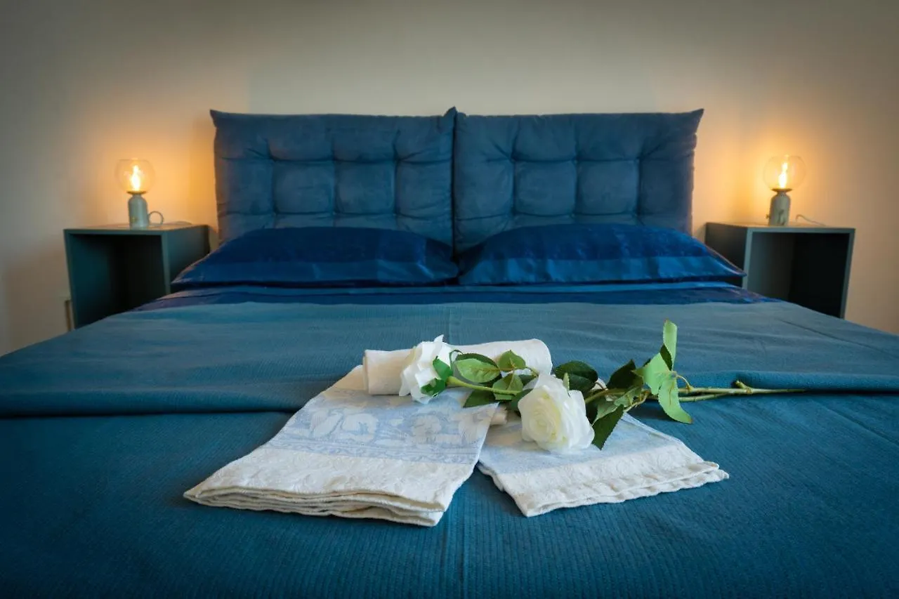 Welcome To Casa Di Lucca - Your Friendly Retreat With Terrace And Parking 0*,